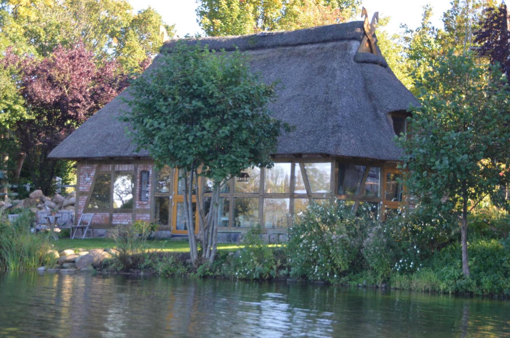 Reetdachkate Auf Gestuet Schierensee Grebin Esterno foto